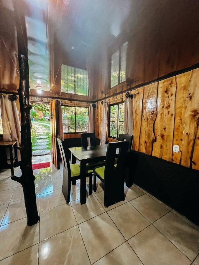 Cabanas Queca! Poas Esterno foto